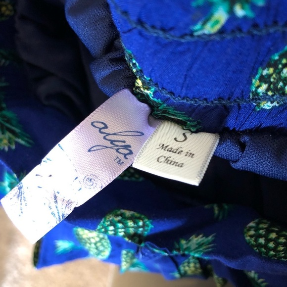 Alya pineapple shorts blue fabric shorts small - Picture 3 of 7